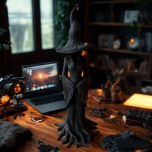 Carica l'immagine nel visualizzatore di Gallery, Statua di Strega d'Ombra - La Guardiana Silenziosa