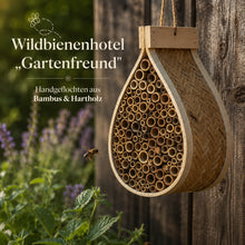Lade das Bild in den Galerie-Viewer, Wildbienenhotel – Handgeflochten aus Bambus &amp; Hartholz

